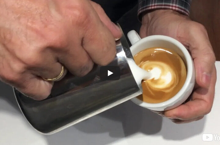 SMALL HEART LATTE ART