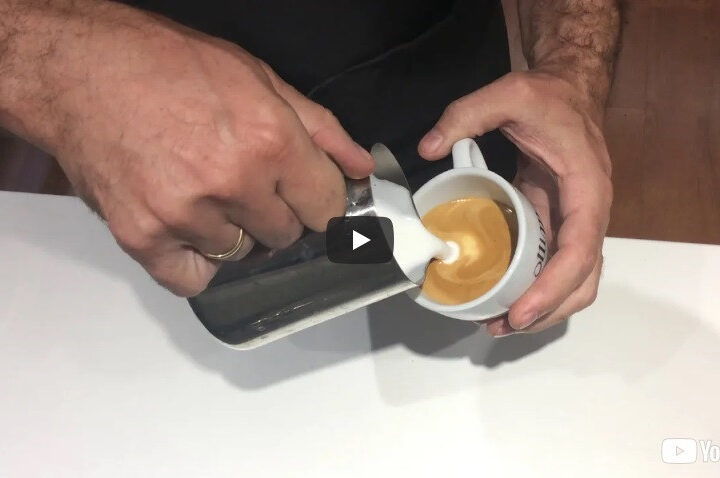 HEART LATTE ART