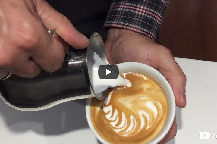 WAVING HEART LATTE ART